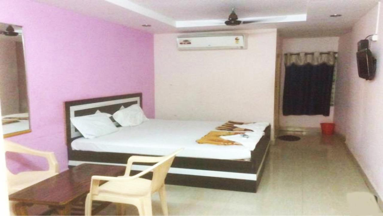 Hotel Upendra Residency Kadapa エクステリア 写真